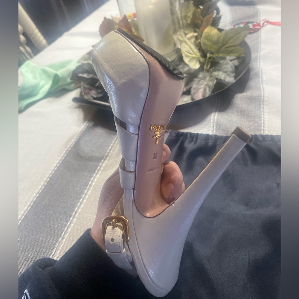 Prada Cream leather 5” heels - Picture 4 of 11